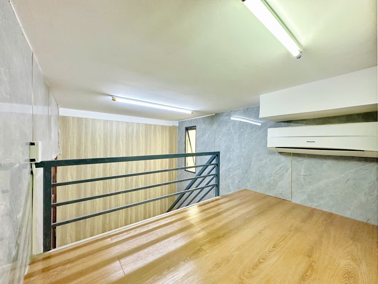 Phòng trọ Duplex 20m2 tại ĐH Home Lê Văn Sỹ - Phú Nhuận - Phòng khách
