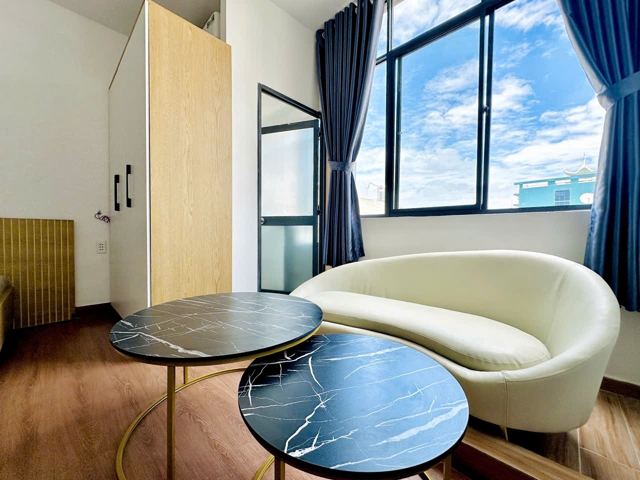 Phòng trọ Studio 30m2 tại ĐH Home Lê Văn Sỹ - Phú Nhuận - Phòng khách
