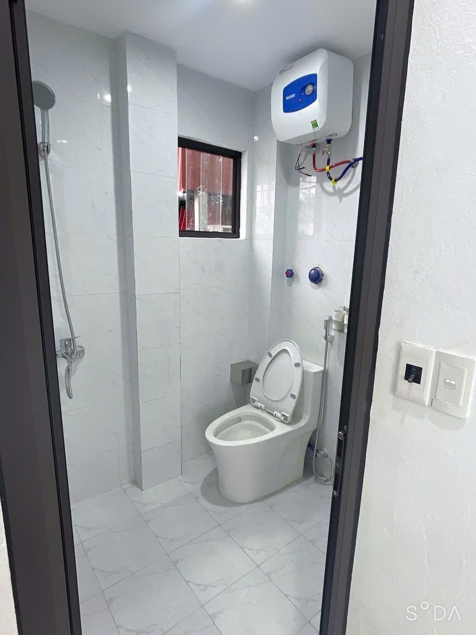 Phòng trọ Studio 24m2 tại TN House Cầu Diễn - Bắc Từ Liêm - Phòng tắm