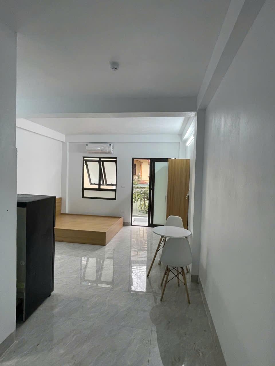 Phòng trọ Studio 28m2 tại TN Room Cầu Diễn - Bắc Từ Liêm - Phòng khách