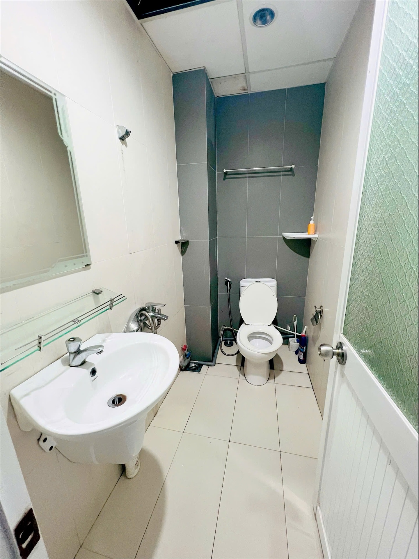 Phòng trọ Studio 25m2 tại Hoa Mây Home Âu Dương Lân - Quận 8 - Phòng tắm
