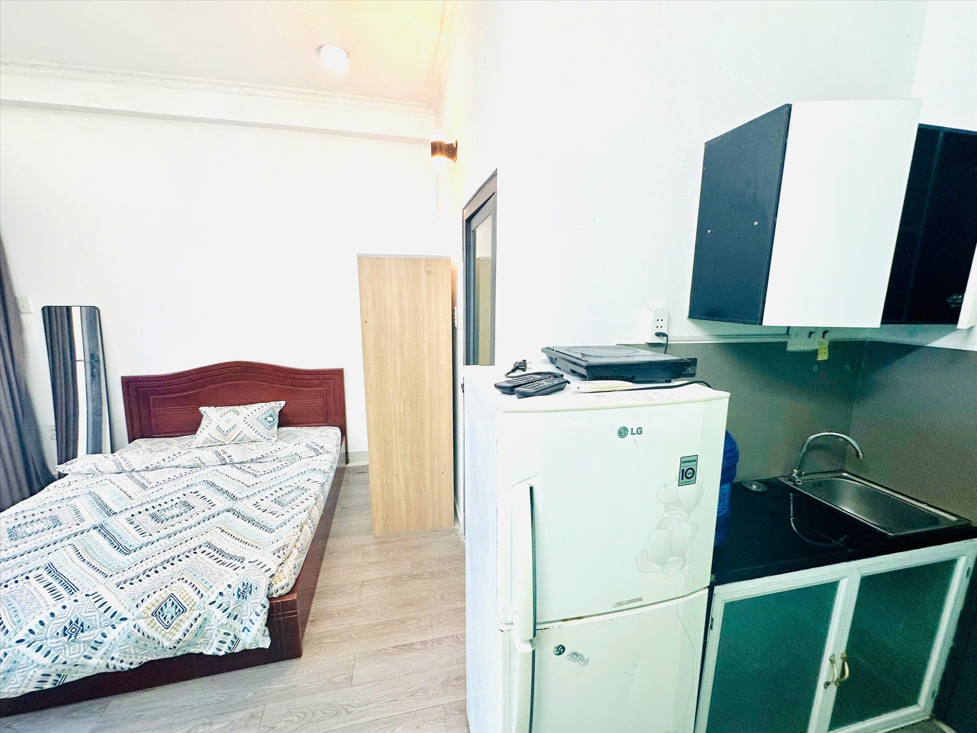 Phòng trọ Studio 25m2 tại Hoa Mây Home Dương Bá Trạc - Quận 8 - Phòng bếp
