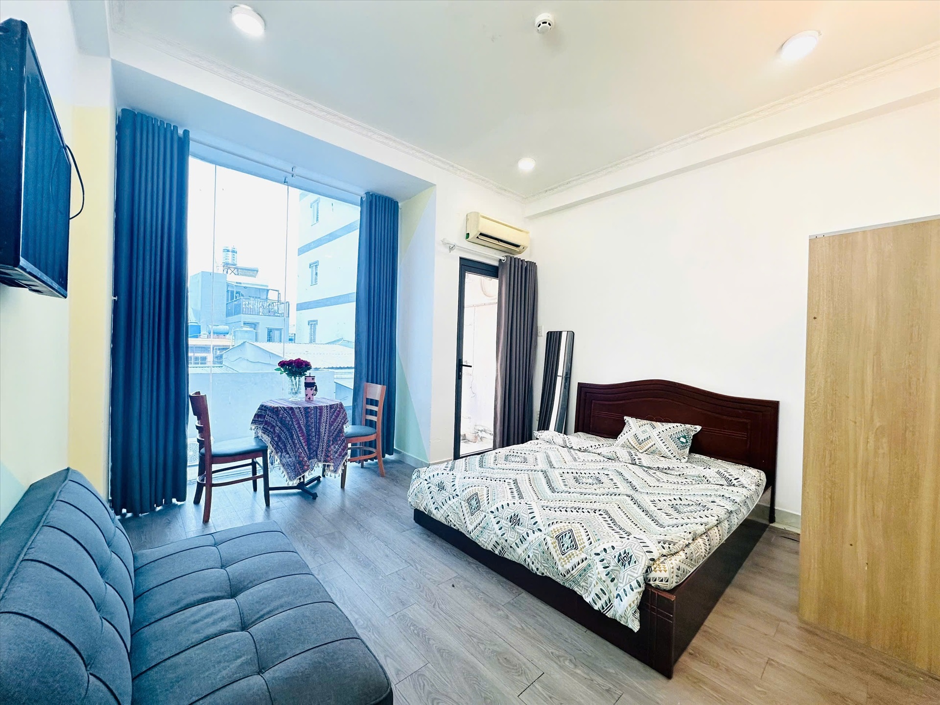 Phòng trọ Studio 25m2 tại Hoa Mây Home Dương Bá Trạc - Quận 8 - Phòng khách