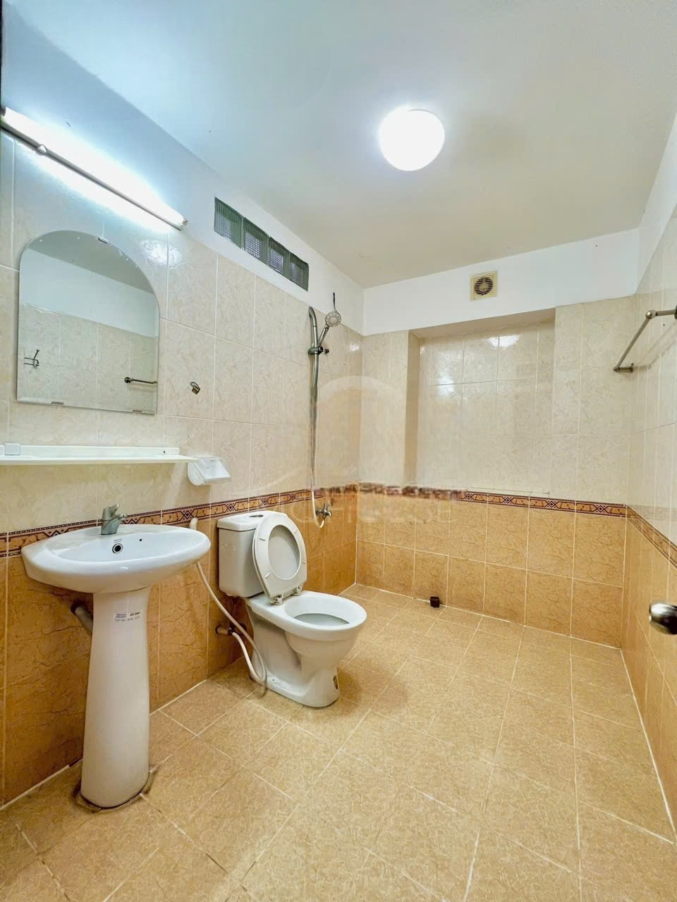 Phòng trọ Studio 25m2 tại AT Apartment Lam Sơn - Tân Bình - Phòng tắm