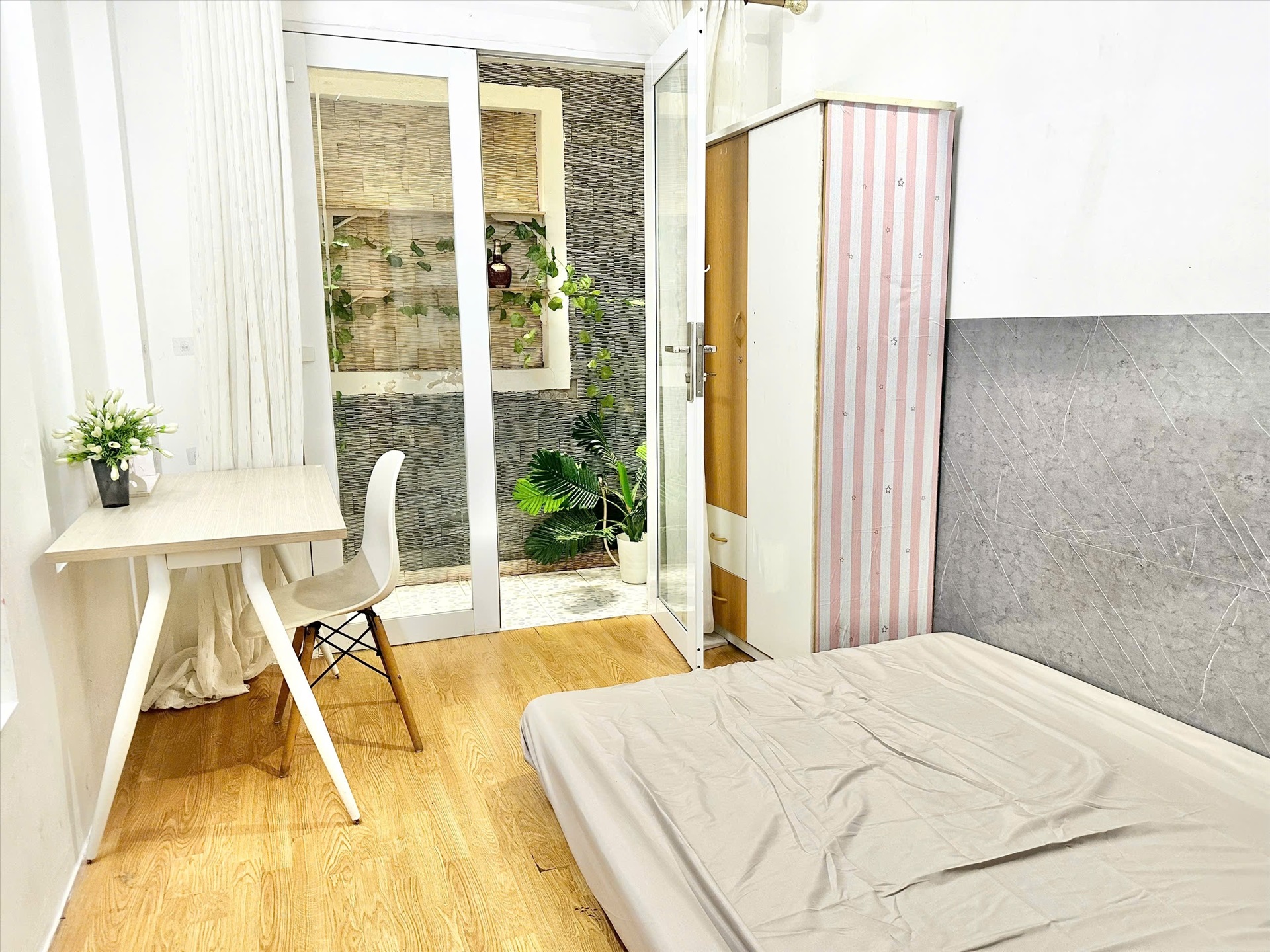 Phòng trọ Sumi House Đoàn Văn Bơ - Quận 4 - Phòng (*)