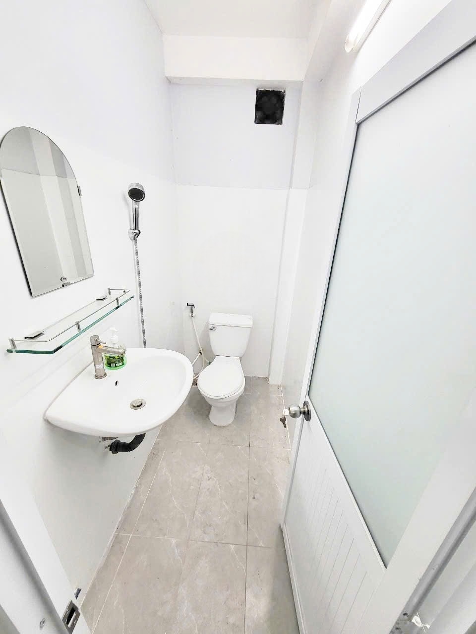 Phòng trọ 1 Phòng ngủ 30m2 tại LinLiu Home Nguyễn Thiện Thuật - Quận 3 - Phòng tắm