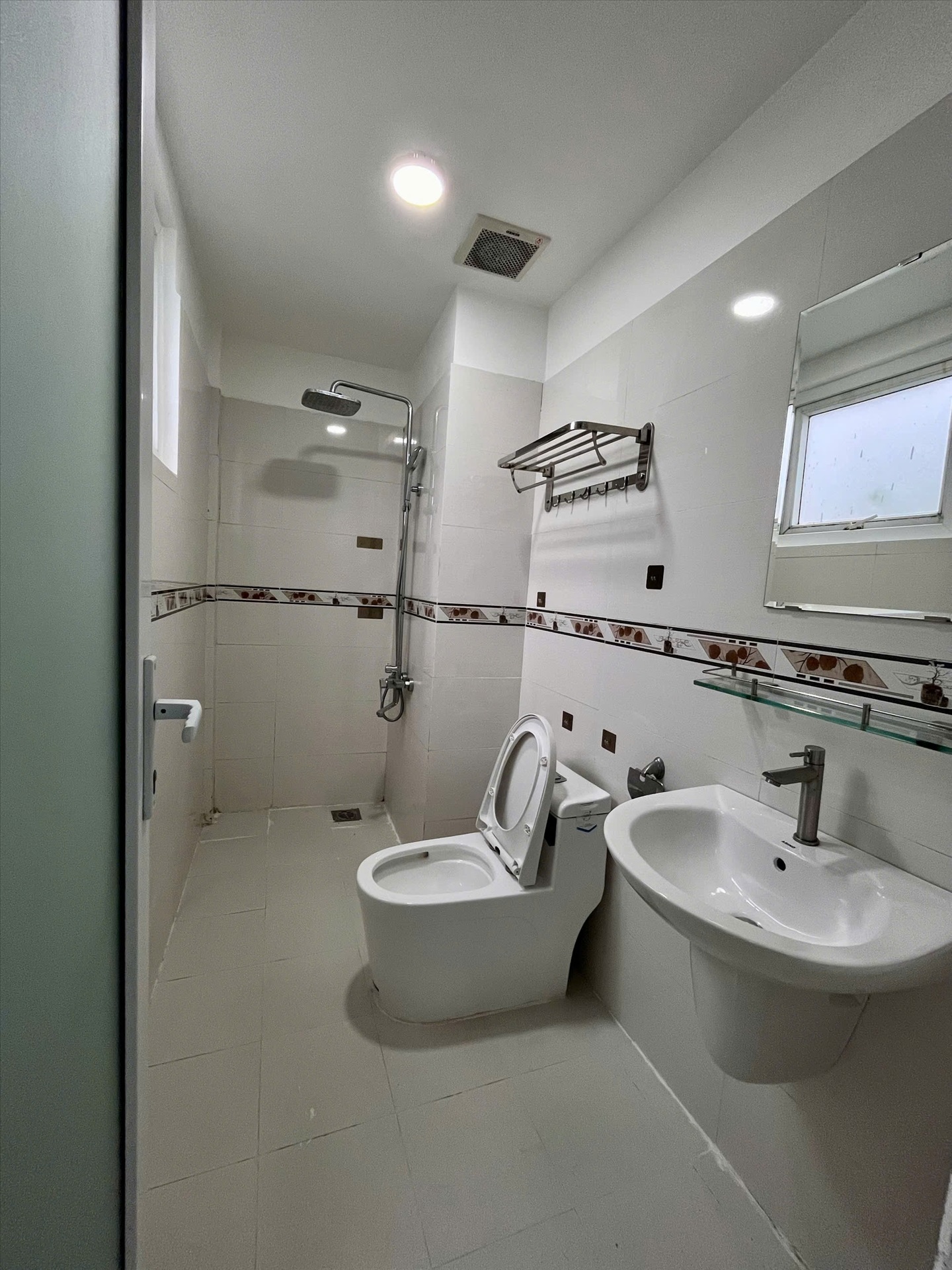 Phòng trọ Studio 25m2 tại TT Home Vạn Kiếp - Bình Thạnh - Phòng tắm