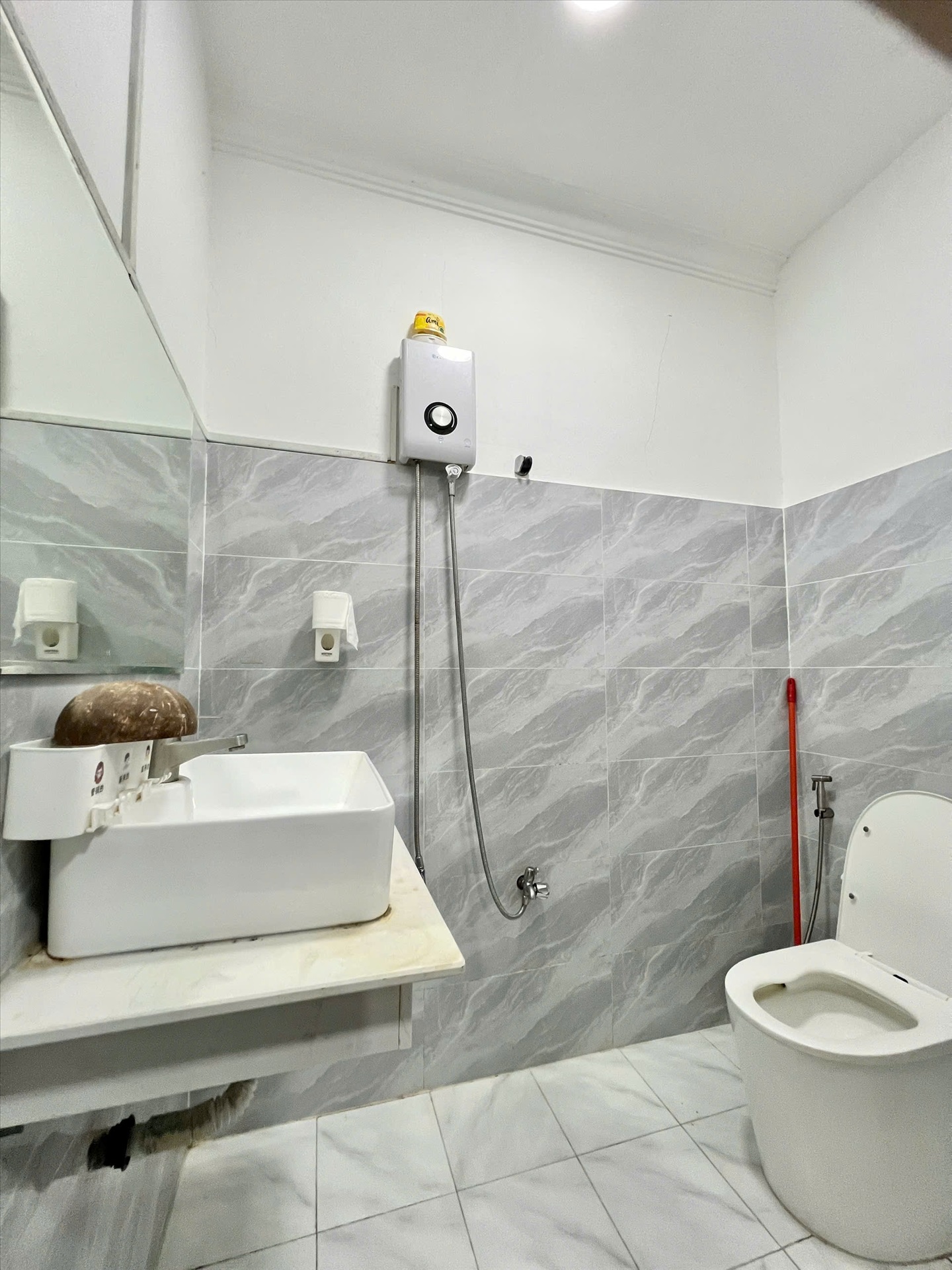 Phòng trọ 2 Phòng ngủ 50m2 tại NT House Lê Văn Sỹ - Quận 3 - Phòng tắm