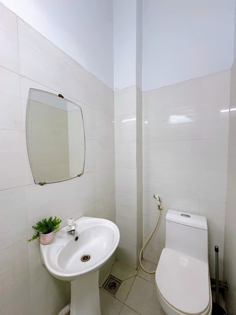 Phòng trọ 1 Phòng ngủ 35m2 tại Cozy Home Quốc lộ 1A - Quận 12 - Phòng tắm