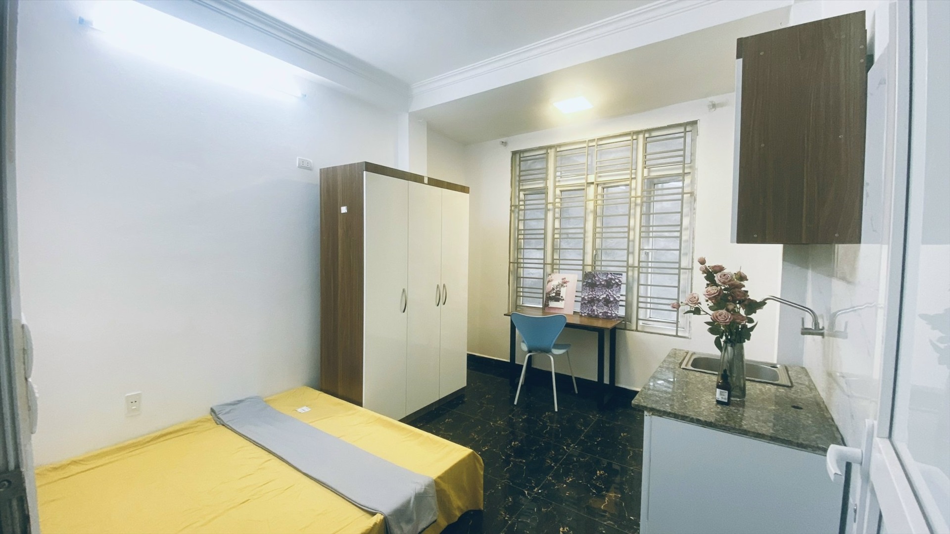 Phòng trọ QHOME Trung Kính - Cầu Giấy - Phòng (*)