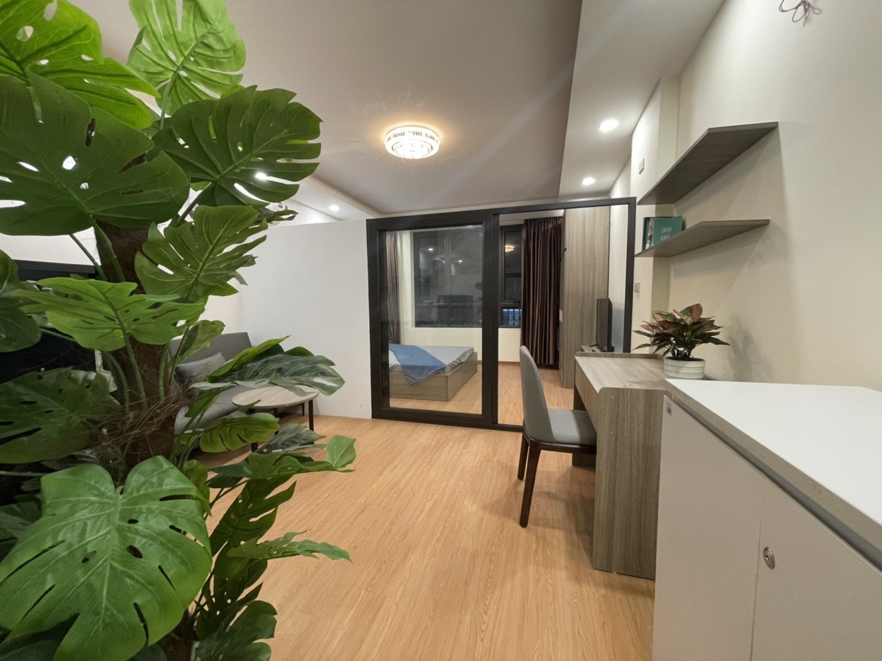 Phòng trọ Sunny Apartment Nguyễn Khang - Cầu Giấy - Phòng (*)