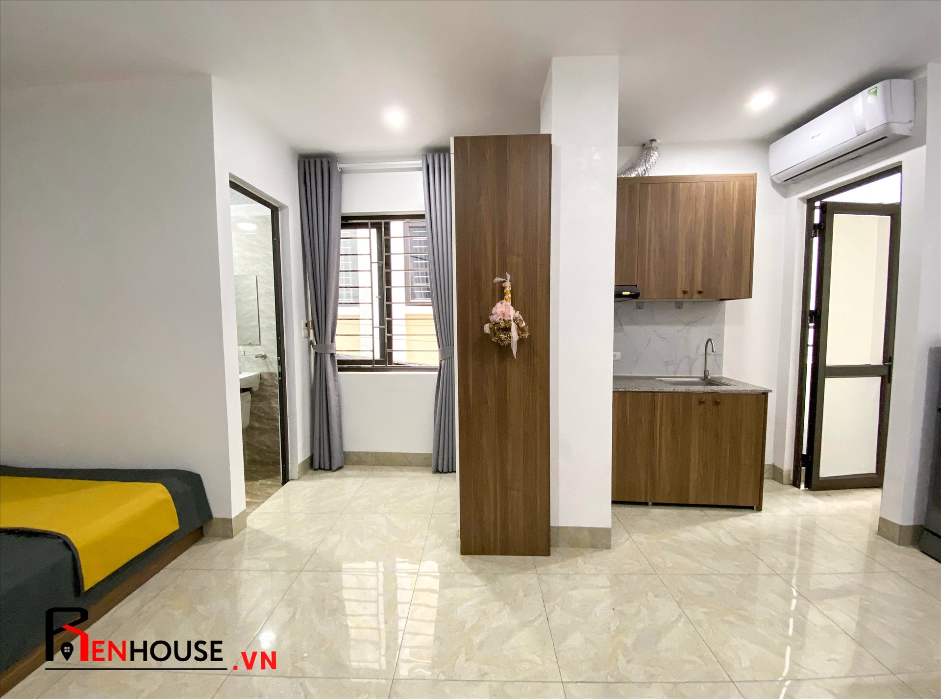 Phòng trọ Studio 30m2 tại RenHouse 1 Mỹ Đình - Nam Từ Liêm - Phòng khách