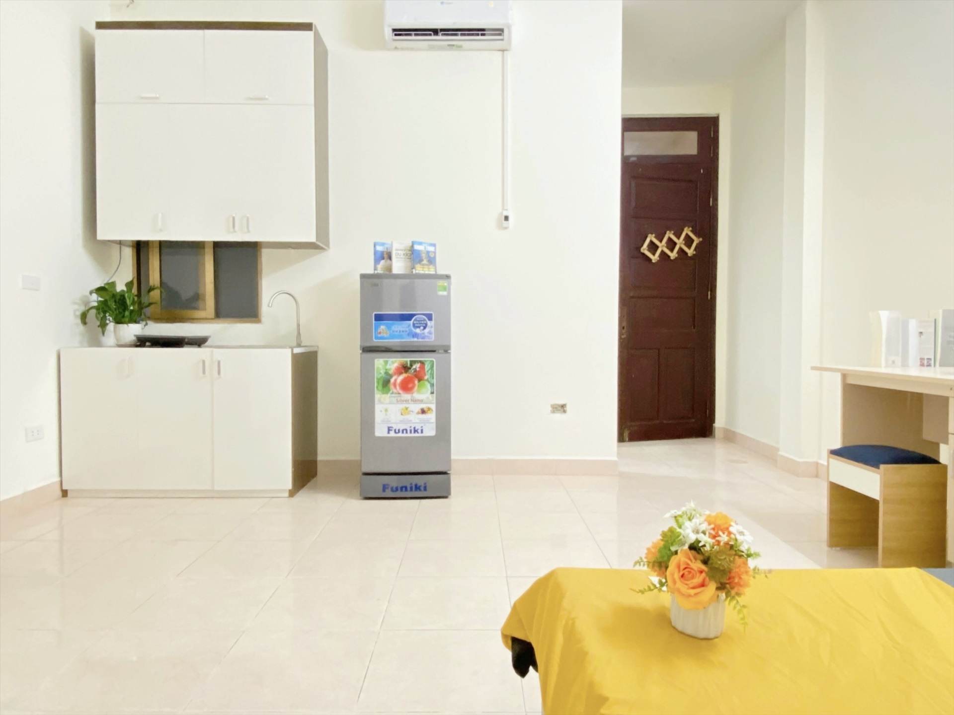 Phòng trọ Studio 25m2 tại Suha Home Nguyễn Khả Trạc - Cầu Giấy - Phòng khách