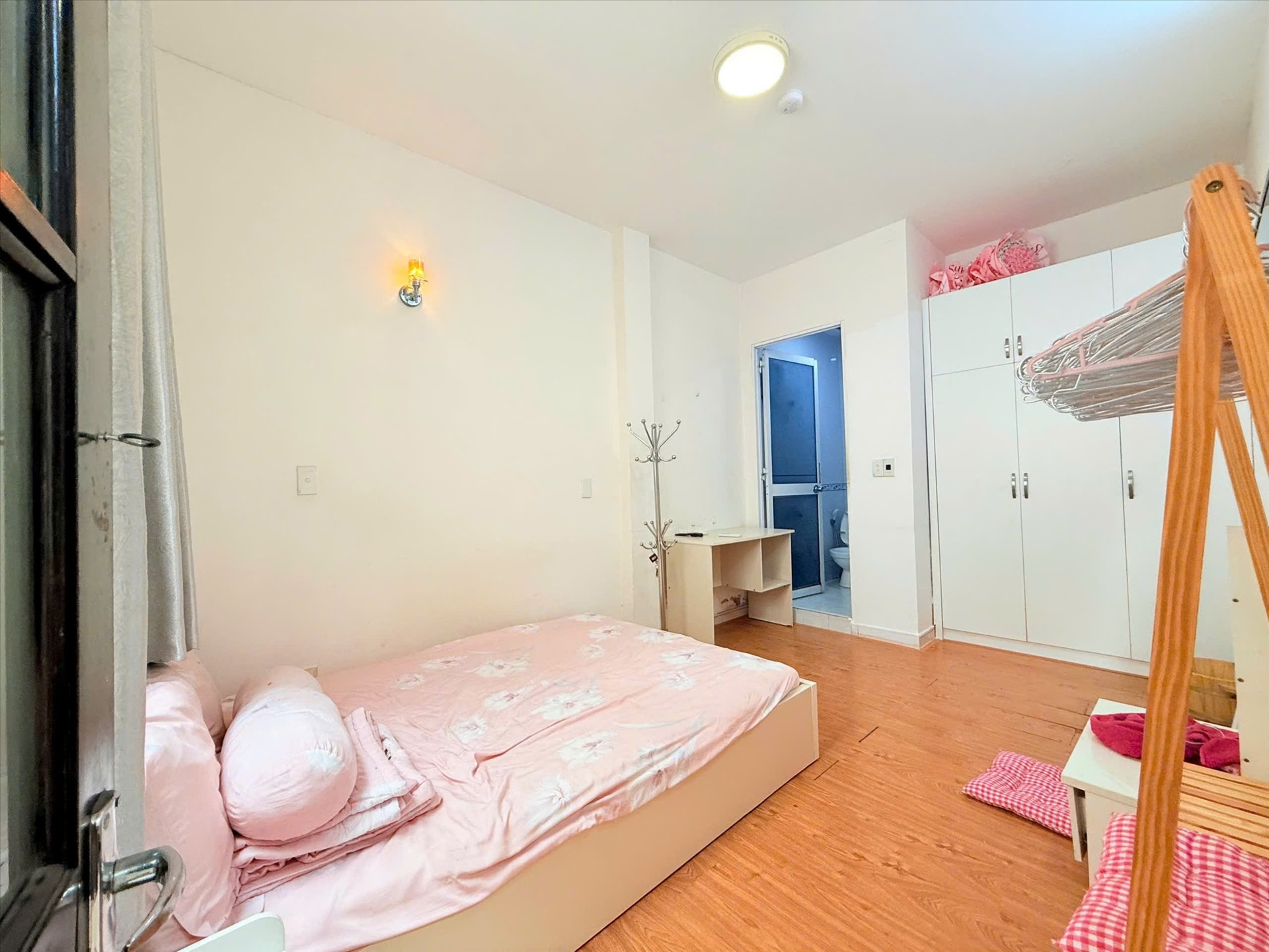 Phòng trọ LG House Đường 3 tháng 2 - Quận 10 - Phòng (*)