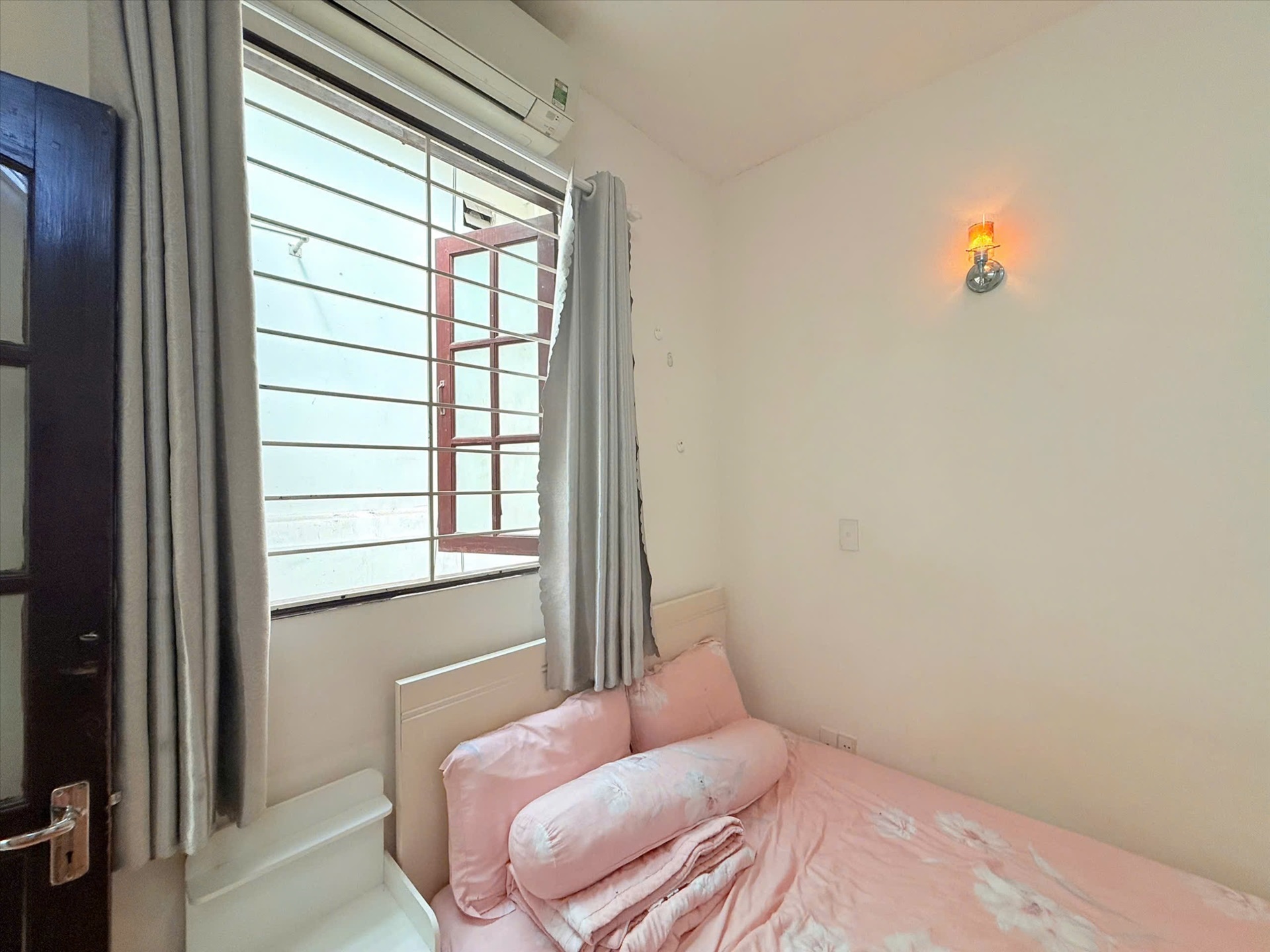 Phòng trọ LG House Đường 3 tháng 2 - Quận 10 - Phòng (*)