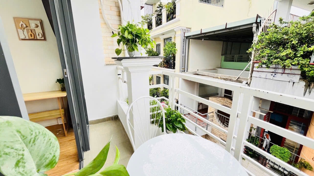 Phòng trọ Studio 23m2 tại NN Home Nguyễn Công Hoan - Phú Nhuận - Ban công