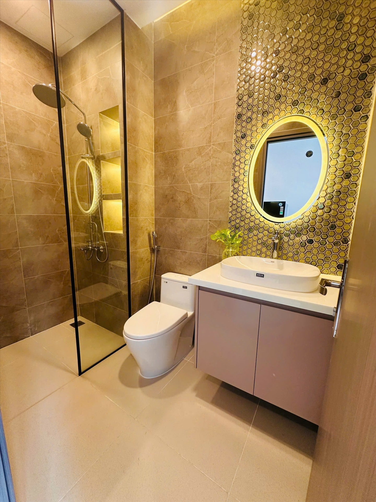 Phòng trọ Studio 25m2 tại Myla Homestay Lê Văn Sỹ - Quận 3 - Phòng tắm