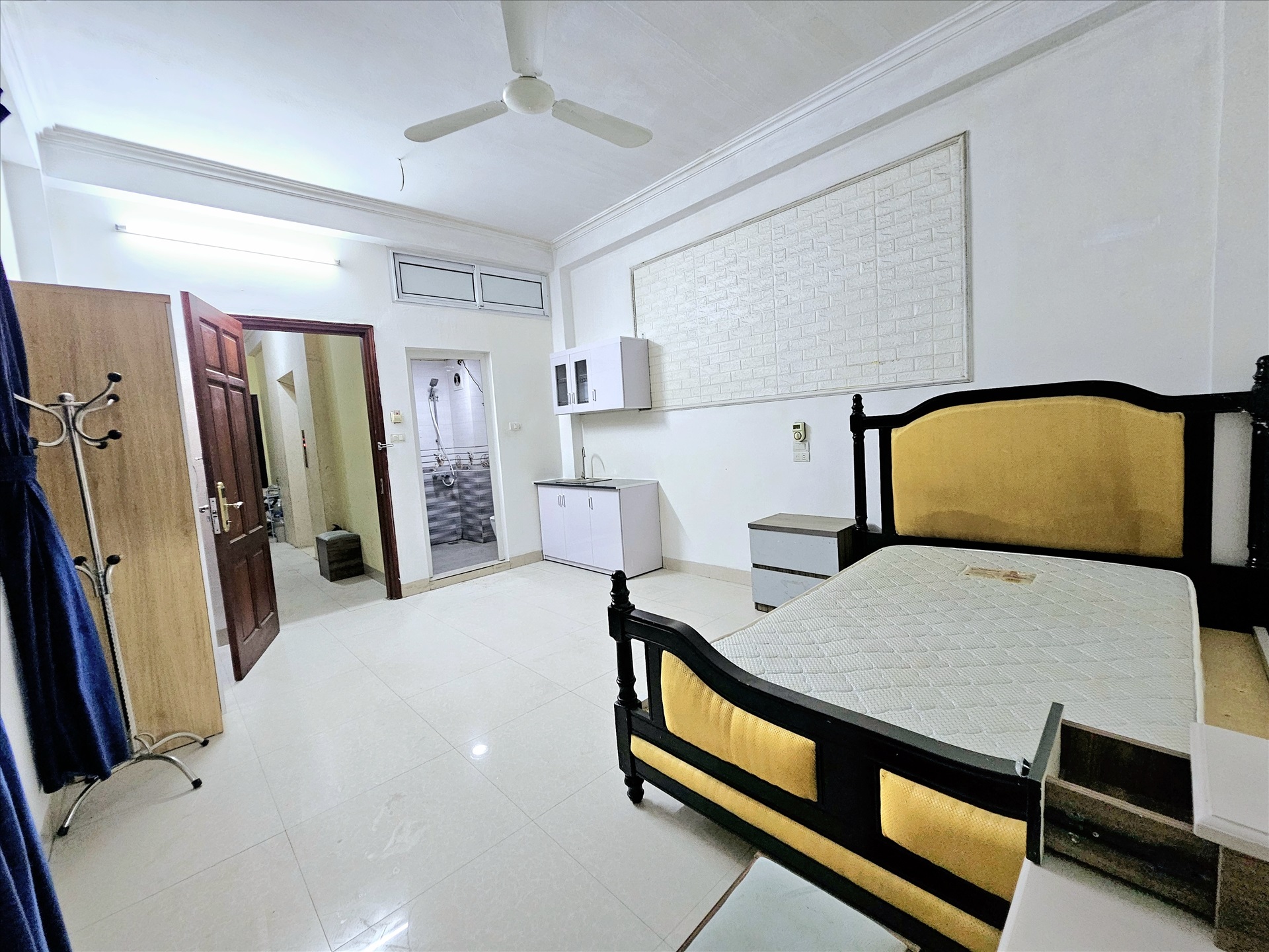 Phòng trọ Studio 28m2 tại My Home Khúc Thừa Dụ - Cầu Giấy - Phòng khách