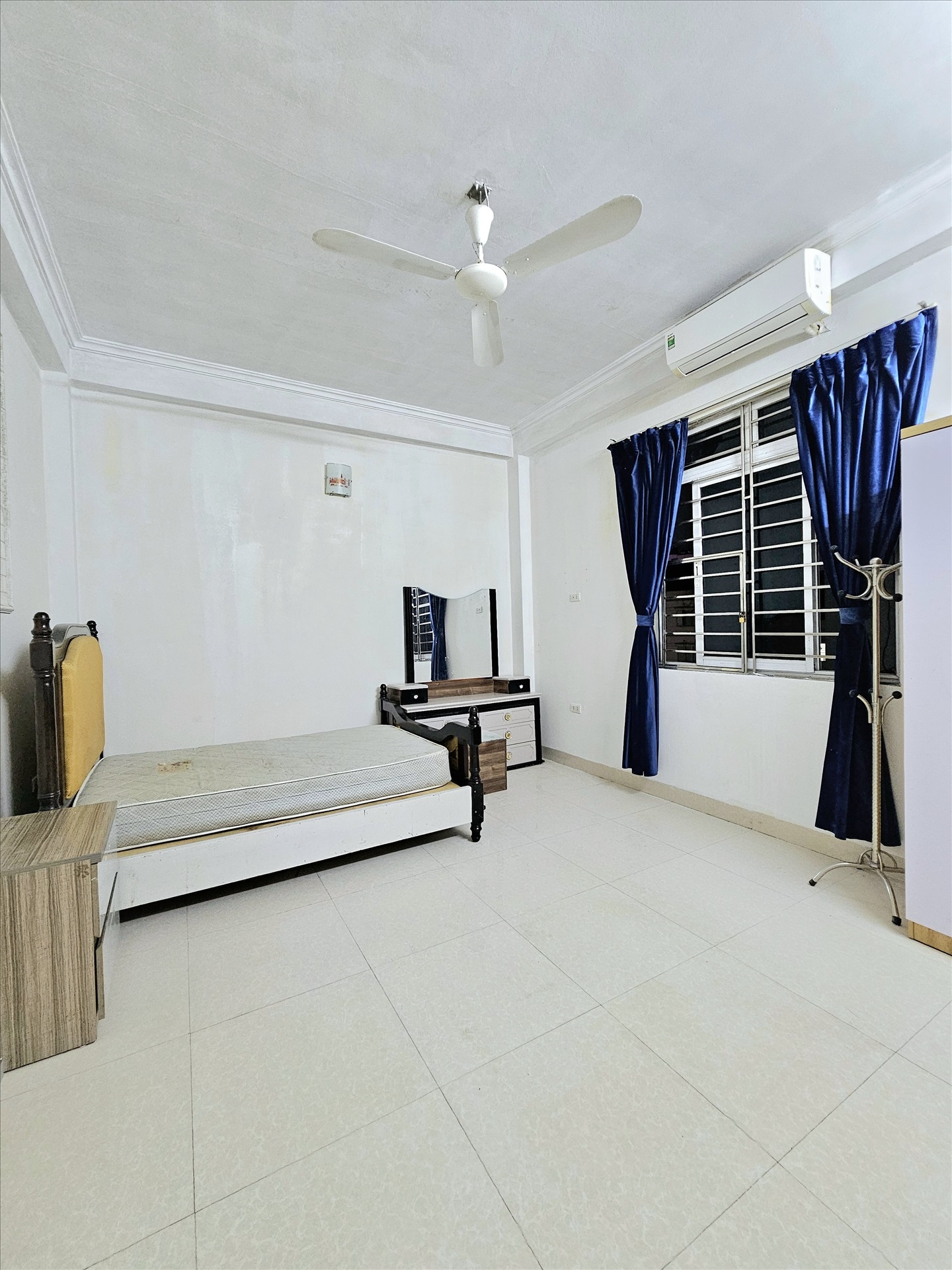 Phòng trọ Studio 28m2 tại My Home Khúc Thừa Dụ - Cầu Giấy - Phòng khách