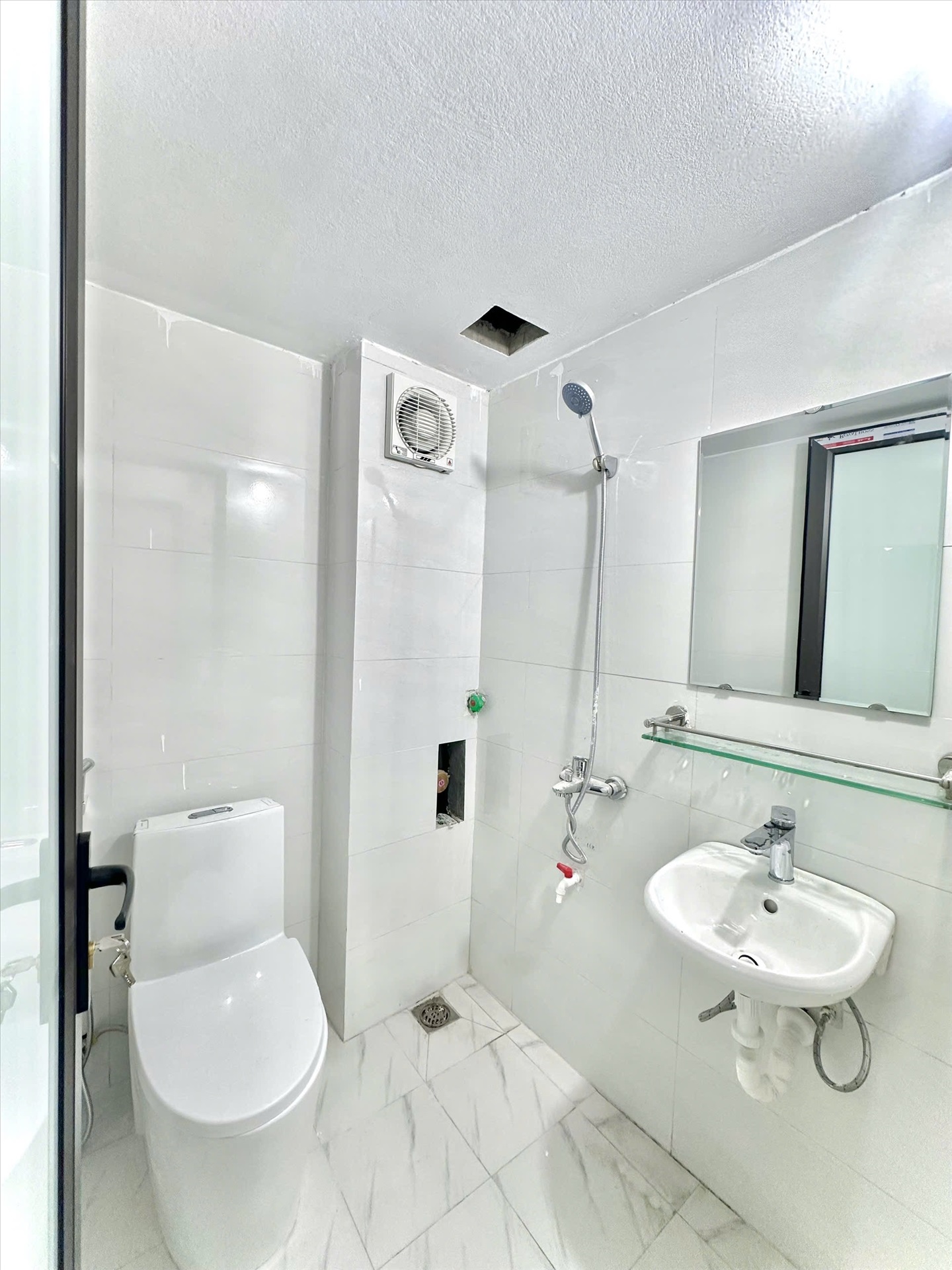 Phòng trọ Studio 25m2 tại Time House 1 Cổ Nhuế - Bắc Từ Liêm - Phòng tắm