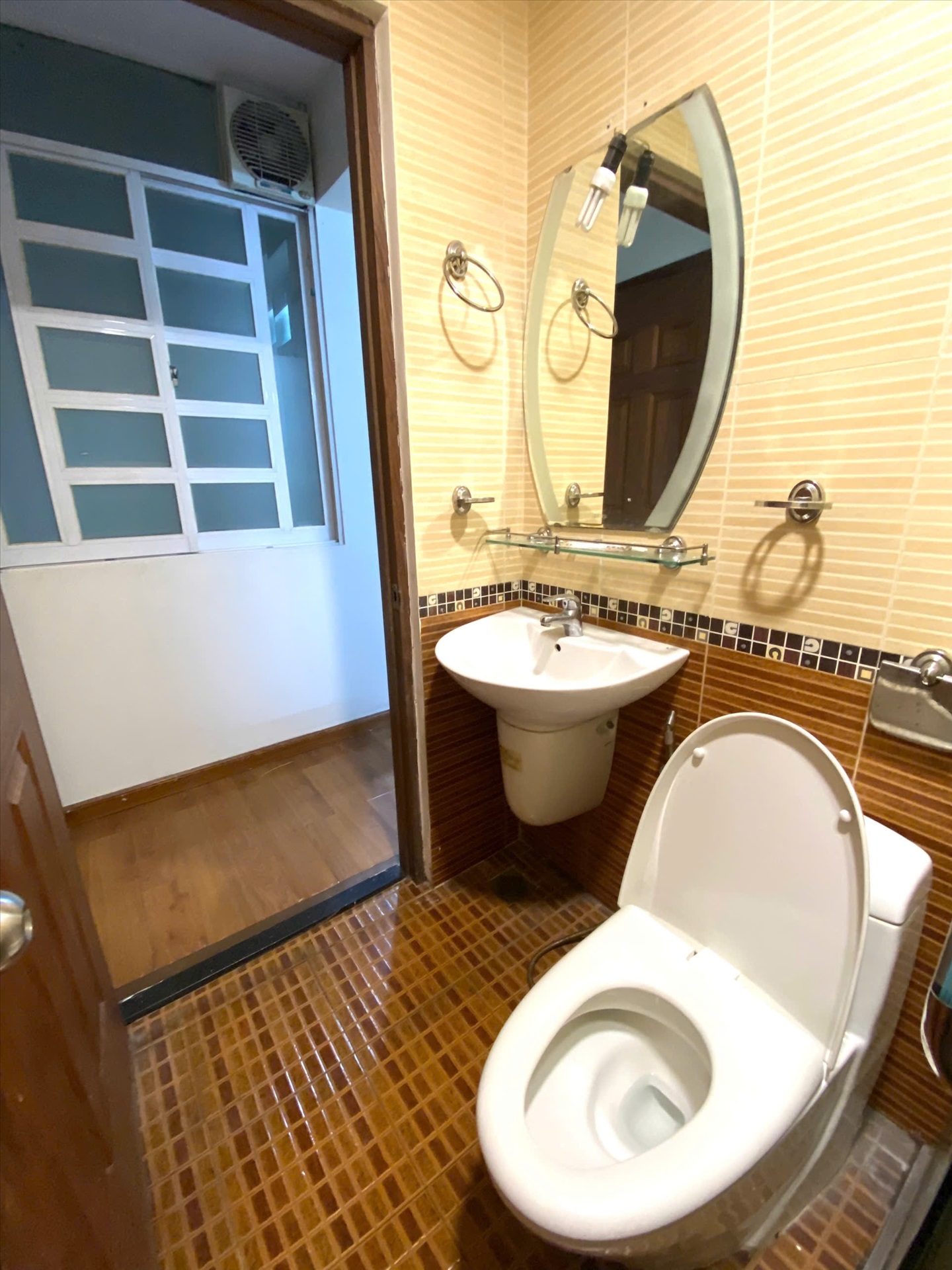 Phòng trọ Studio 25m2 tại Lu Home Phổ Quang - Phú Nhuận - Phòng tắm
