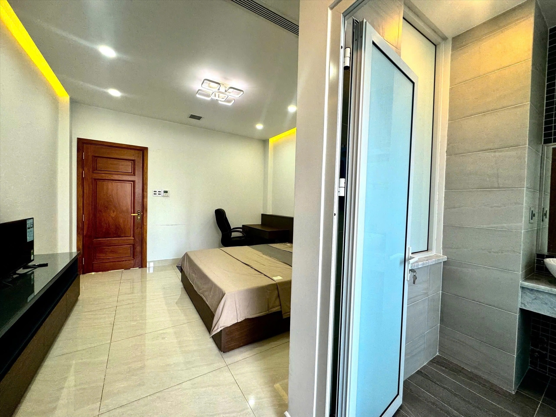 Phòng trọ HT Home Nguyễn Phúc Chu - Tân Bình - Phòng (*)