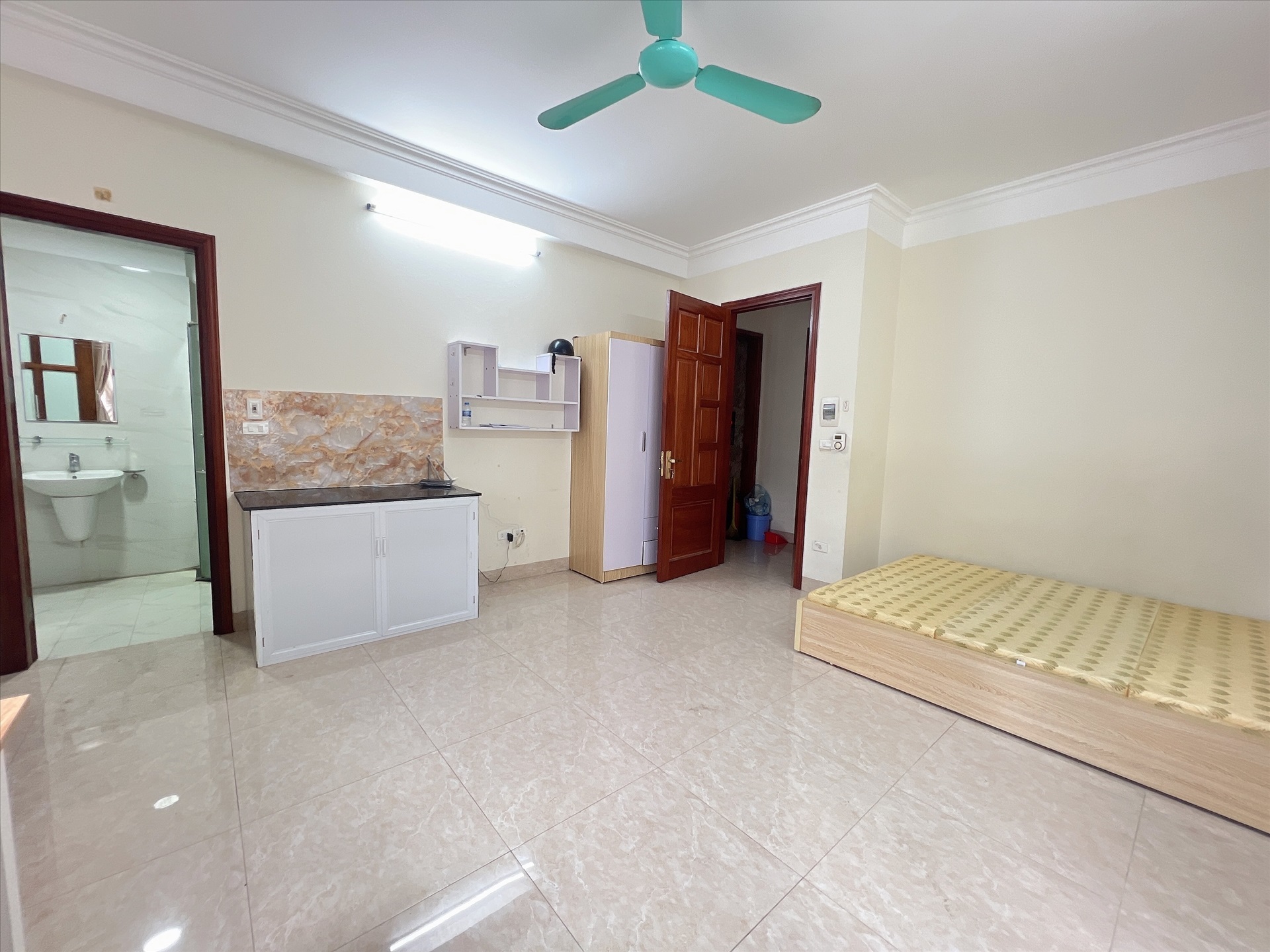 Phòng trọ AT Home Pháo Đài Láng - Đống Đa - Phòng (*)