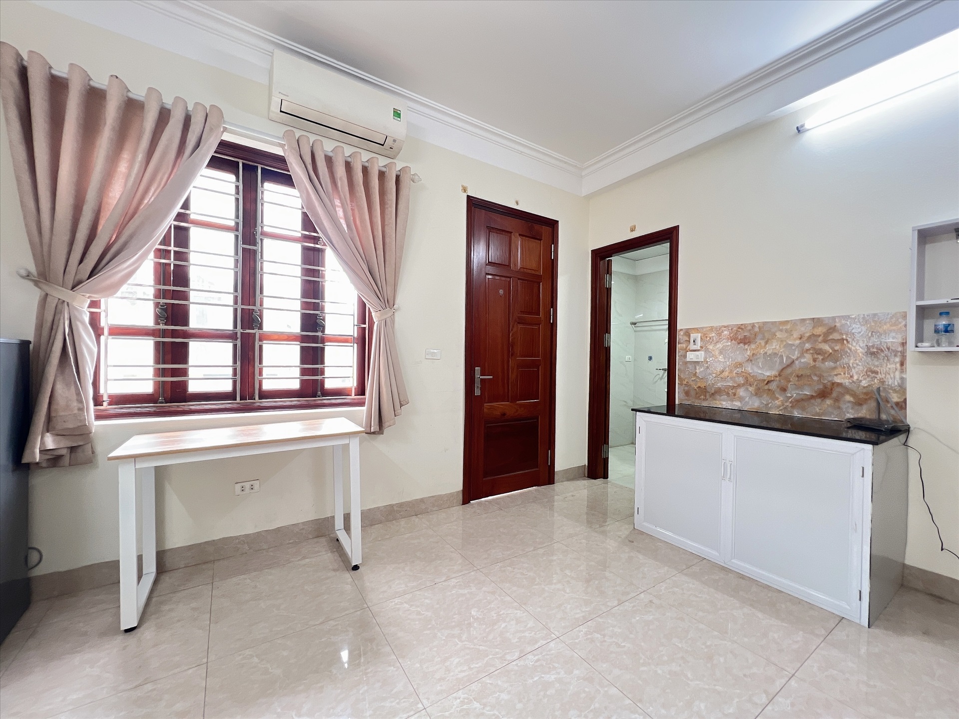 Phòng trọ AT Home Pháo Đài Láng - Đống Đa - Phòng (*)