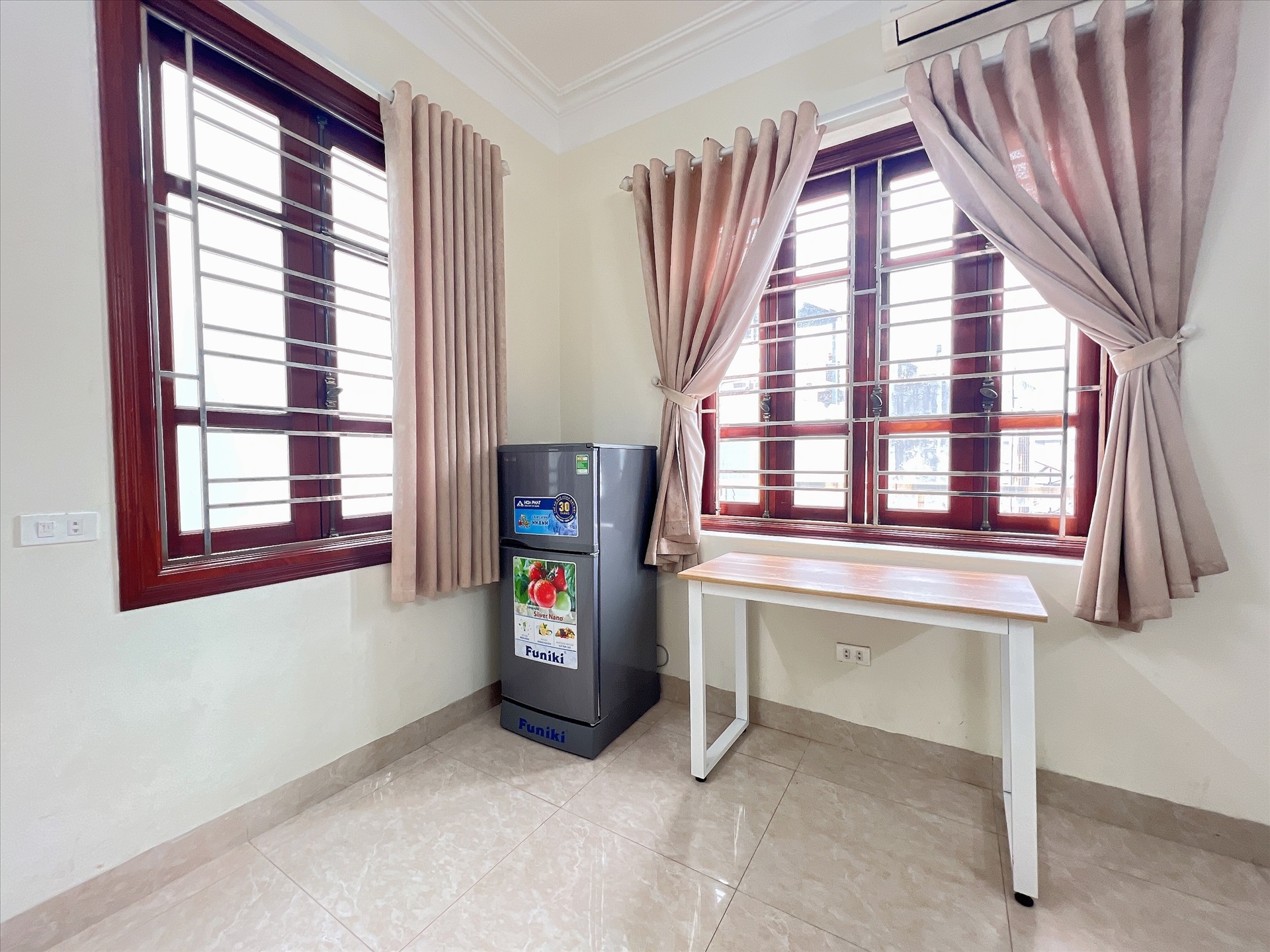 Phòng trọ AT Home Pháo Đài Láng - Đống Đa - Phòng (*)
