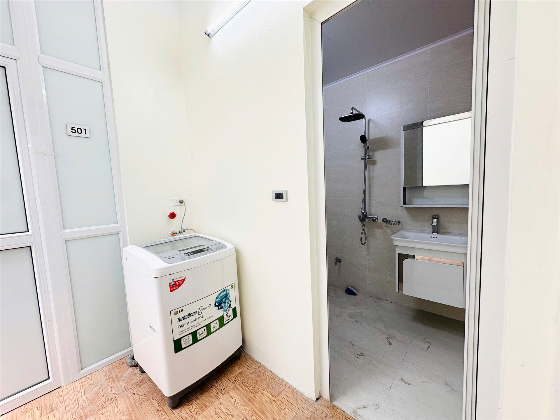 Phòng trọ Studio 25m2 tại 4PS Housing Nguyễn Khánh Toàn - Cầu Giấy - Phòng tắm