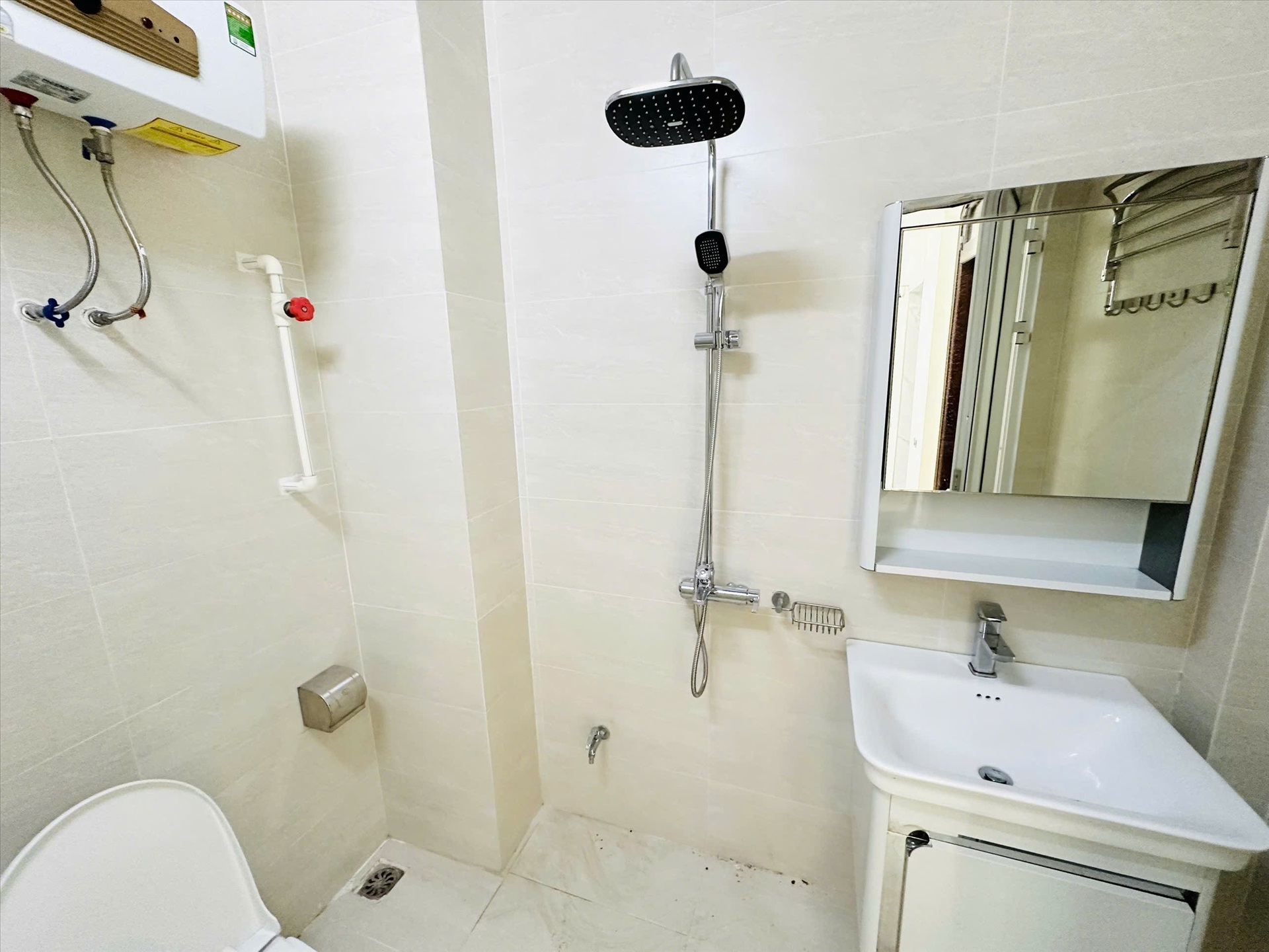 Phòng trọ Studio 25m2 tại 4PS Housing Nguyễn Khánh Toàn - Cầu Giấy - Phòng tắm