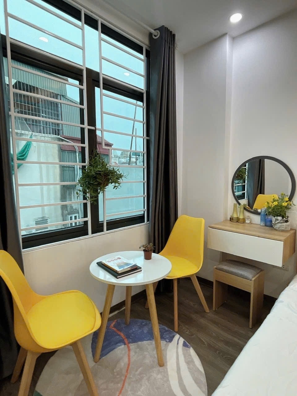 Phòng trọ Studio 25m2 tại Friends Team Định Công Thượng - Hoàng Mai - Góc làm việc