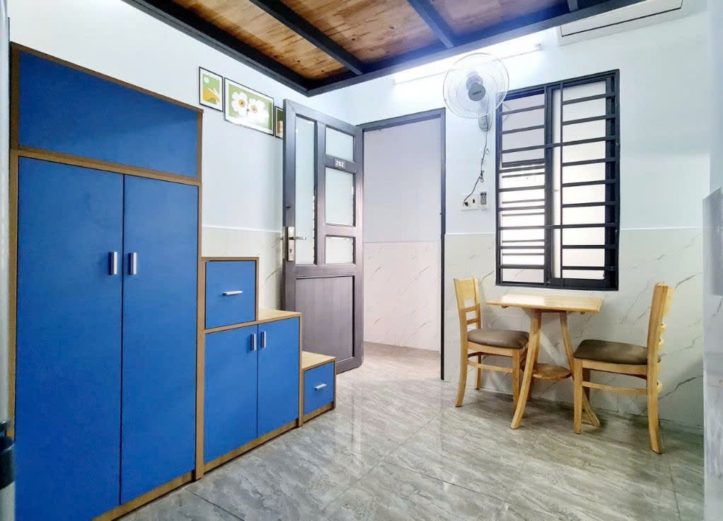 Phòng trọ Duplex 25m2 tại PT Home Nguyễn Lâm - Bình Thạnh - Phòng khách