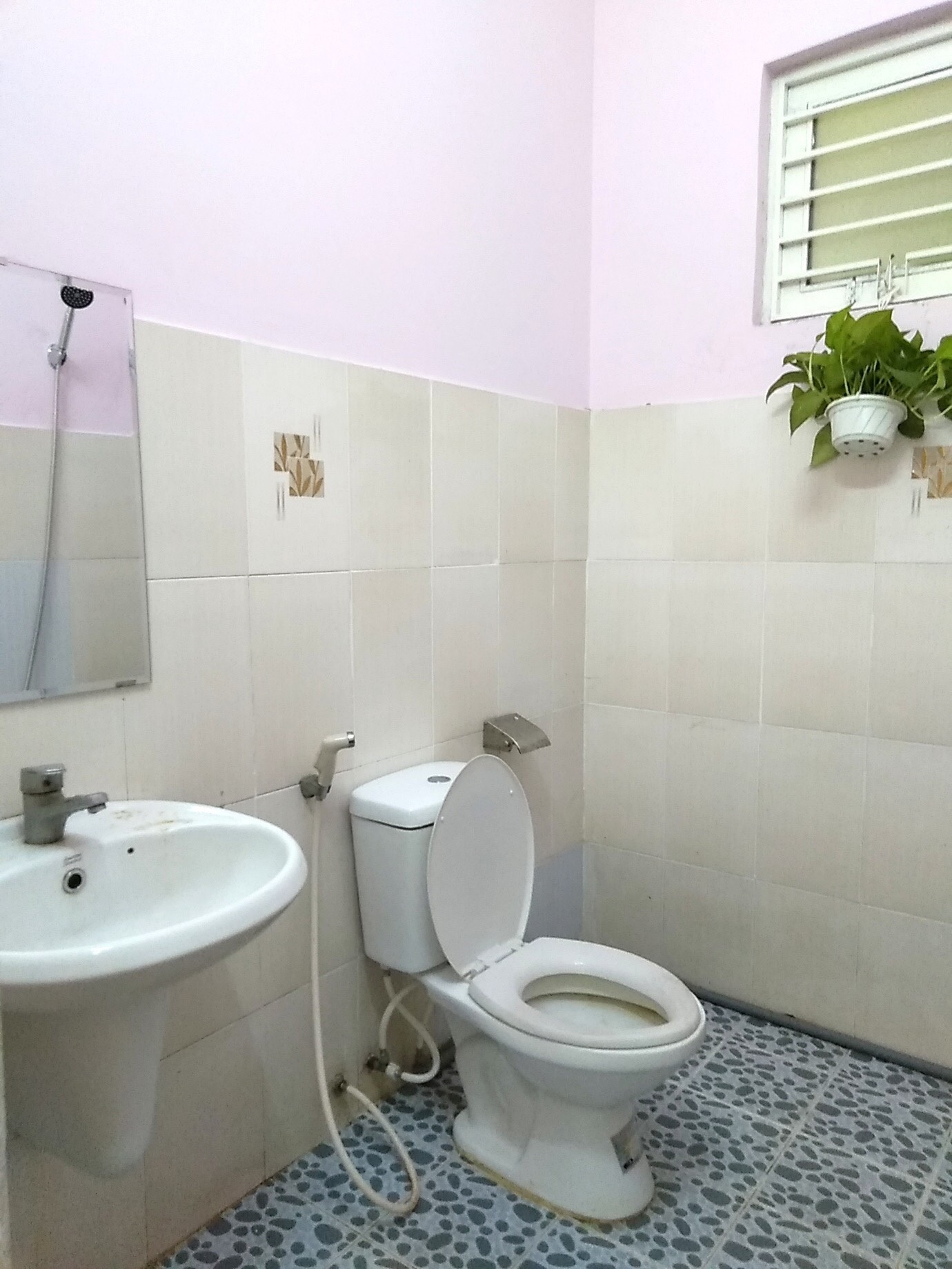 Phòng trọ Studio 28m2 tại Peace Home Tân Thành - Tân Phú - Phòng tắm