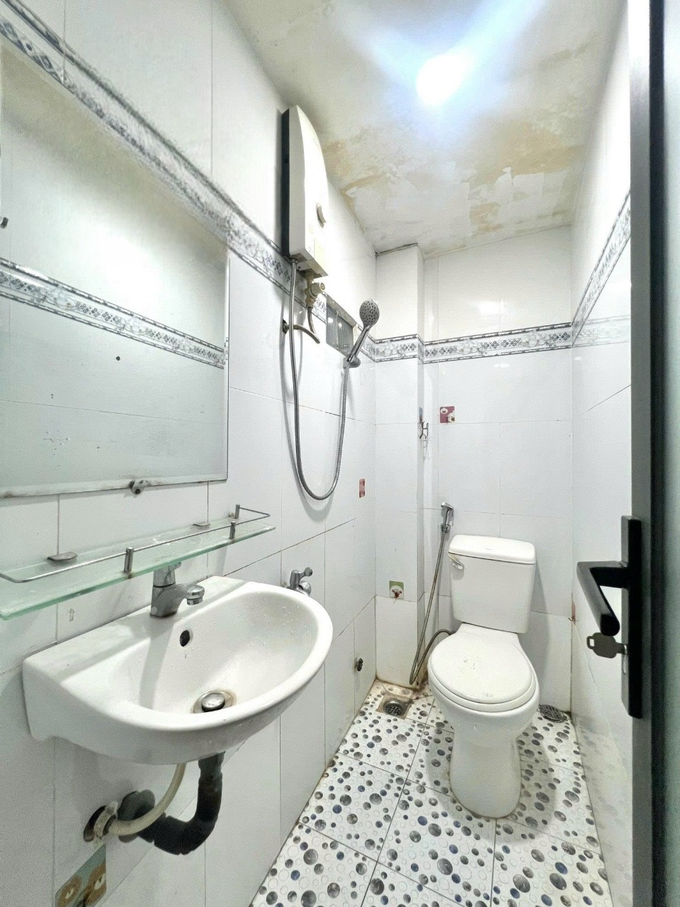 Phòng trọ Studio 20m2 tại LT Home Cách Mạng Tháng Tám - Quận 10 - Phòng tắm