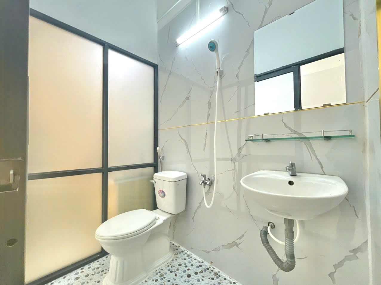 Phòng trọ Studio 25m2 tại Hala Home Tạ Quang Bửu - Quận 8 - Phòng tắm