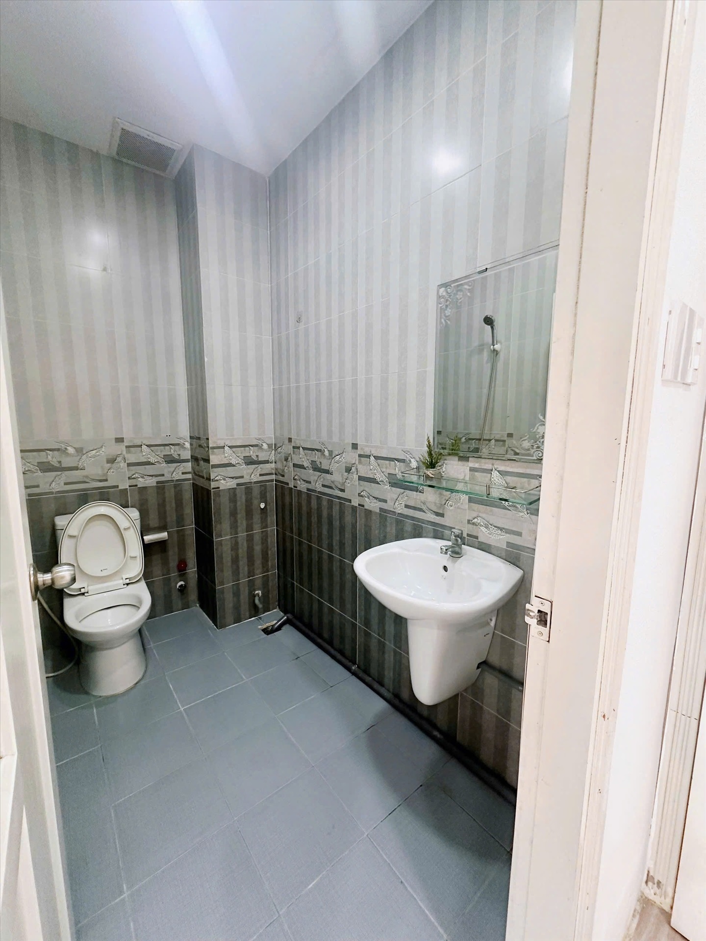 Phòng trọ 2 Phòng ngủ 40m2 tại NTC Home Trần Thị Nghĩ - Gò Vấp - Phòng tắm