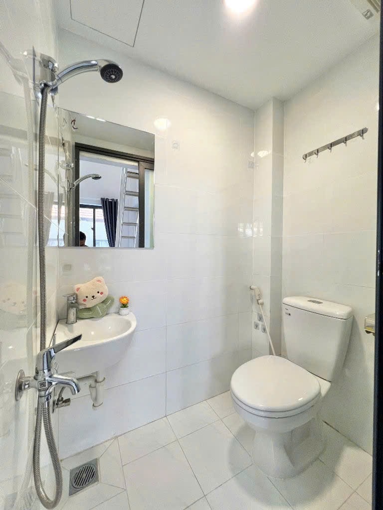 Phòng trọ Duplex 20m2 tại MH Home Cộng Hòa - Tân Bình - Phòng tắm