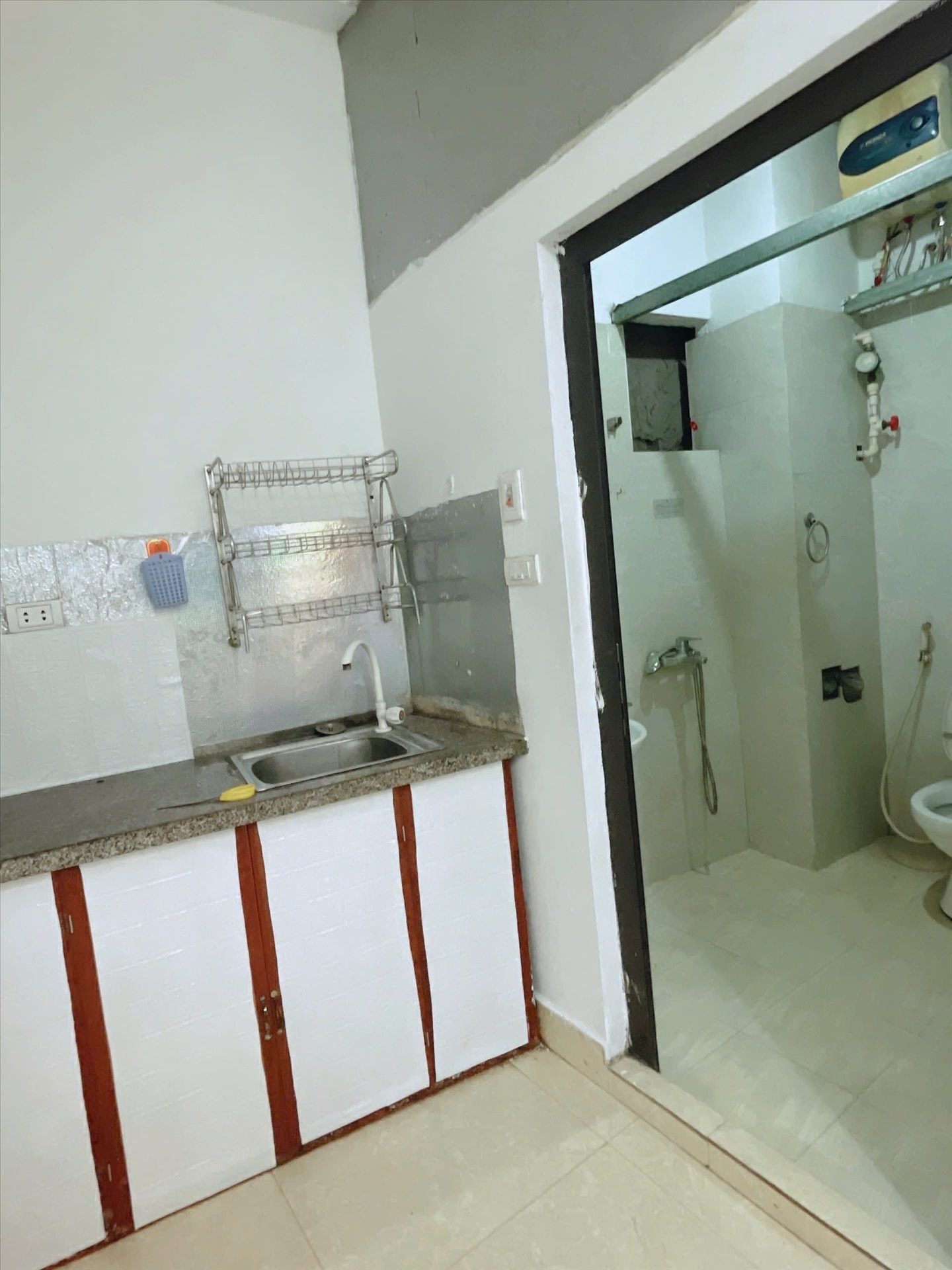 Phòng trọ TR Home Trung Kính - Cầu Giấy - Phòng (*)