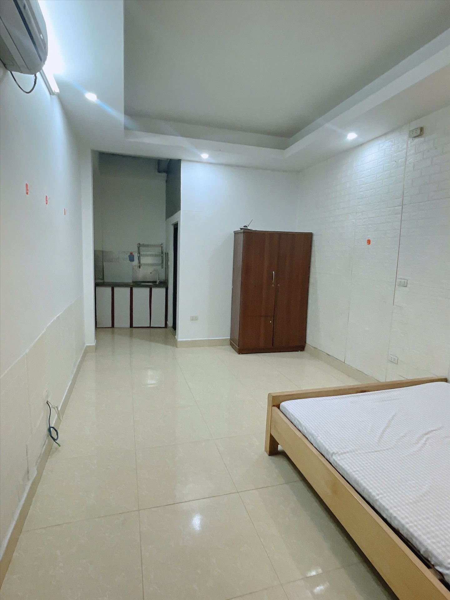 Phòng trọ TR Home Trung Kính - Cầu Giấy - Phòng (*)