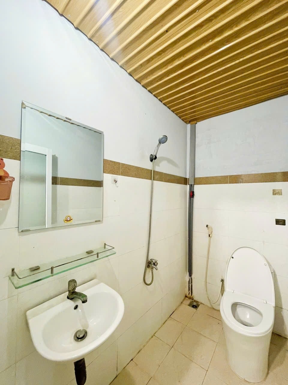 Phòng trọ Duplex 18m2 tại TT Home Bùi Quang Là - Gò Vấp - Phòng tắm