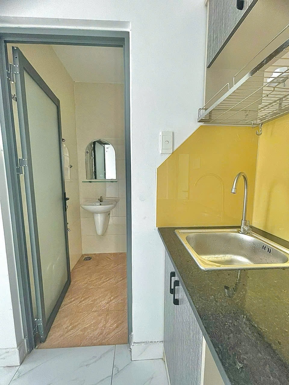 Phòng trọ Lacasa Home Kênh 19/5 - Tân Phú - Phòng (*)