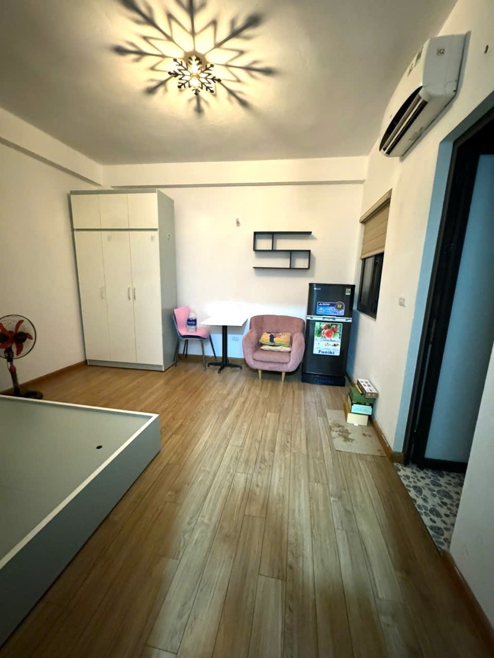 Phòng trọ Studio 25m2 tại TH Apartment Mỹ Đình - Nam Từ Liêm - Phòng khách