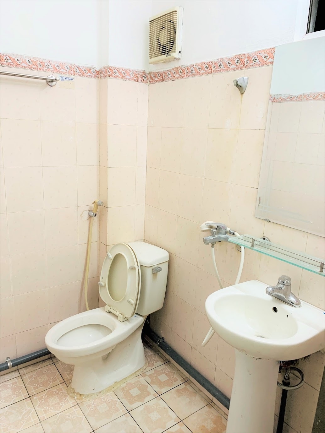 Phòng trọ Studio 25m2 tại AT Home Trần Duy Hưng - Cầu Giấy - Phòng tắm