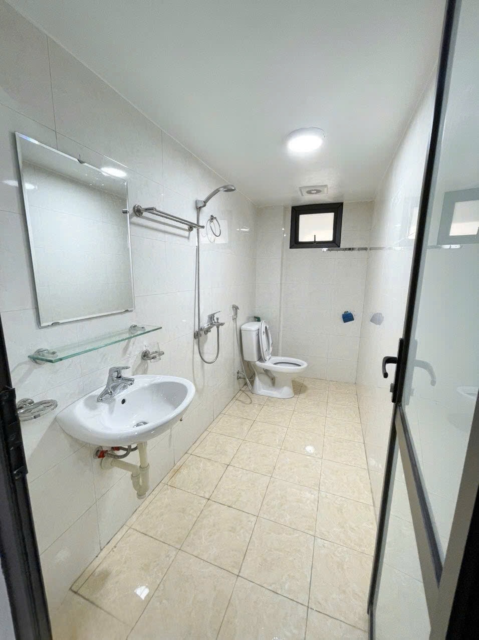 Phòng trọ Studio 30m2 tại RenHouse 1 Cầu Giấy - Cầu Giấy - Phòng tắm