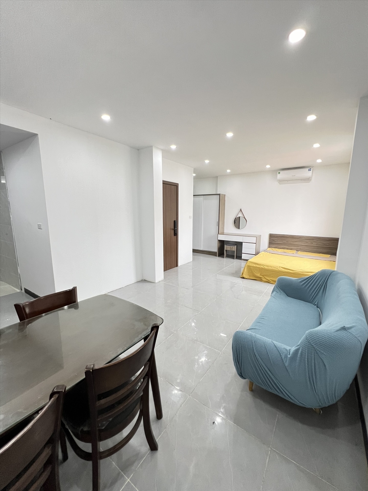 Phòng trọ Salahomes Hào Nam - Đống Đa - Phòng (*)
