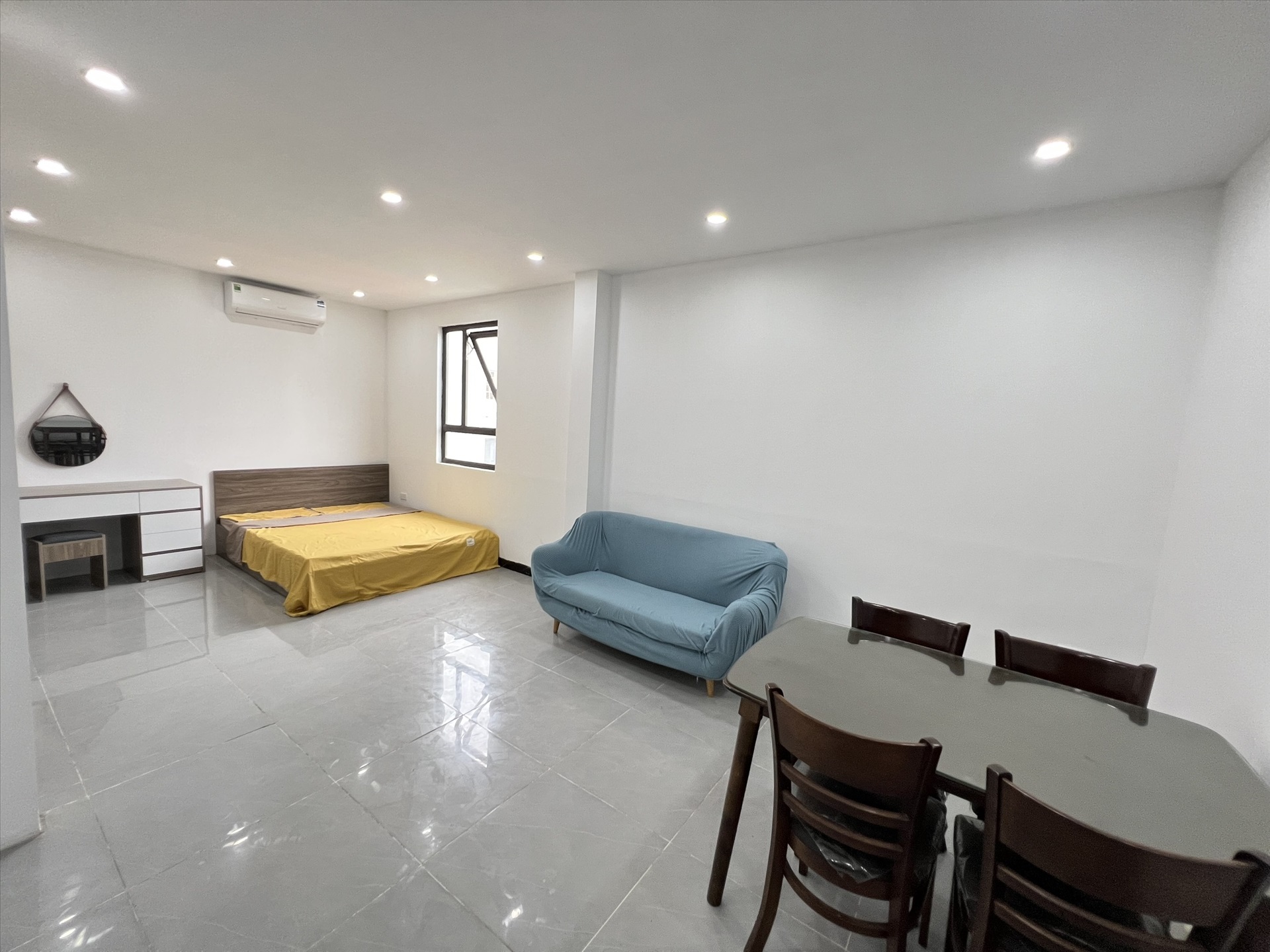 Phòng trọ Salahomes Hào Nam - Đống Đa - Phòng (*)