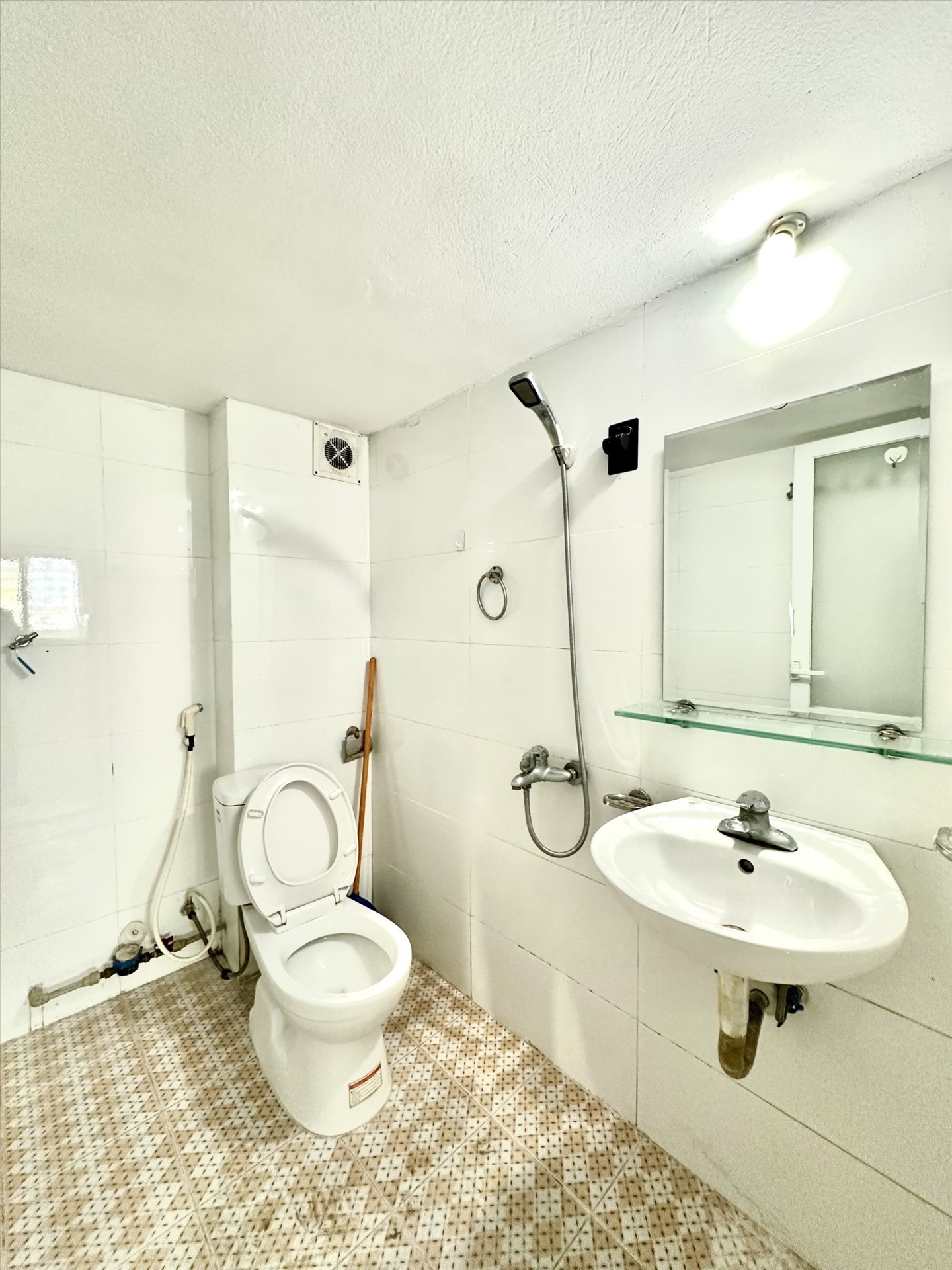 Phòng trọ 1 Phòng ngủ 35m2 tại Time House Tăng Thiết Giáp - Bắc Từ Liêm - Phòng tắm