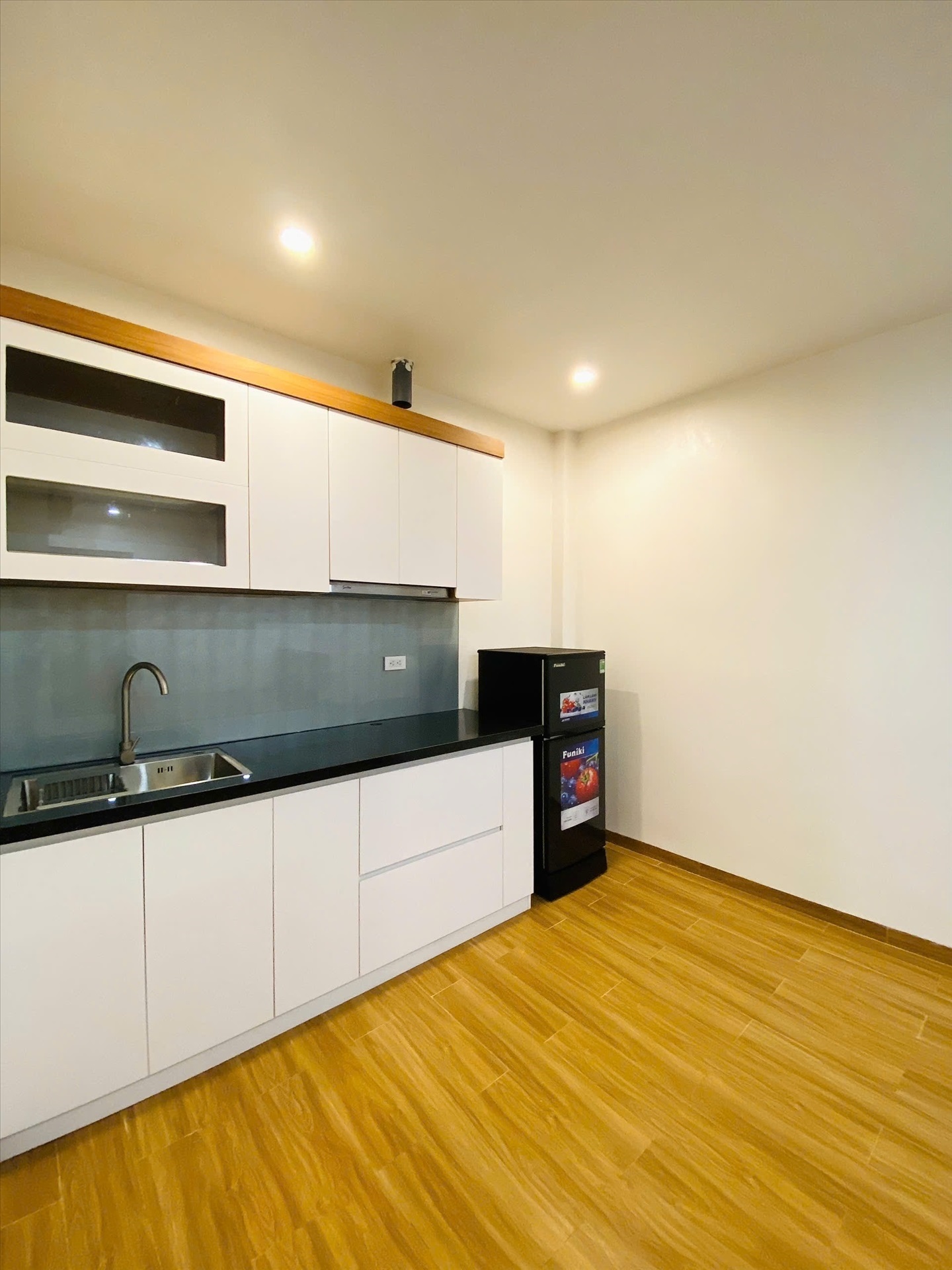 Phòng trọ DN House Nguyễn Khang - Cầu Giấy - Phòng (*)