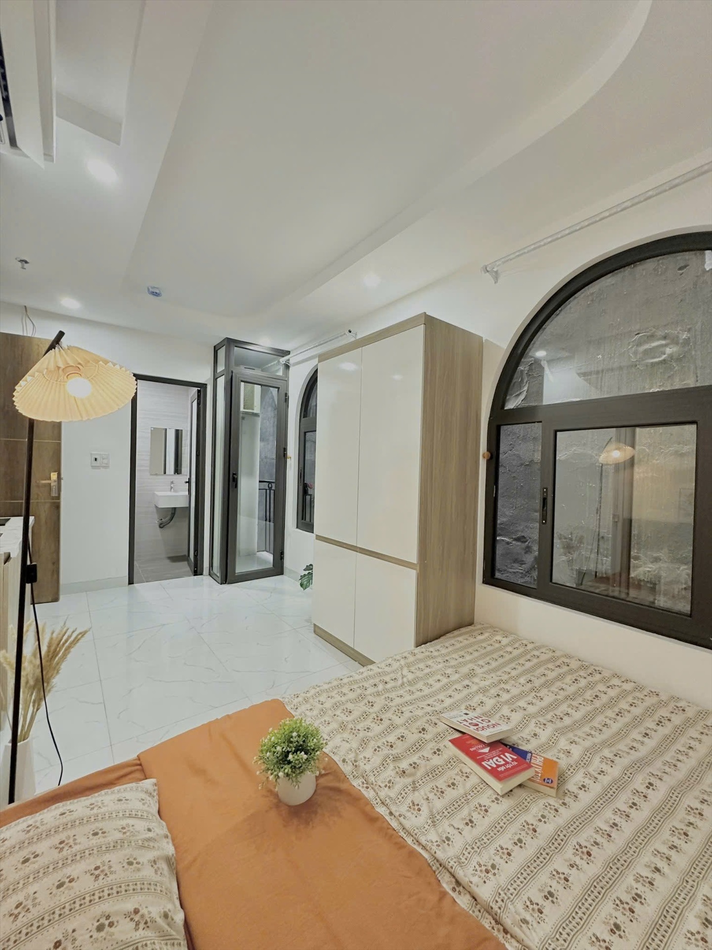 Phòng trọ Studio 25m2 tại NH Housing Hoa Bằng - Cầu Giấy - Phòng khách
